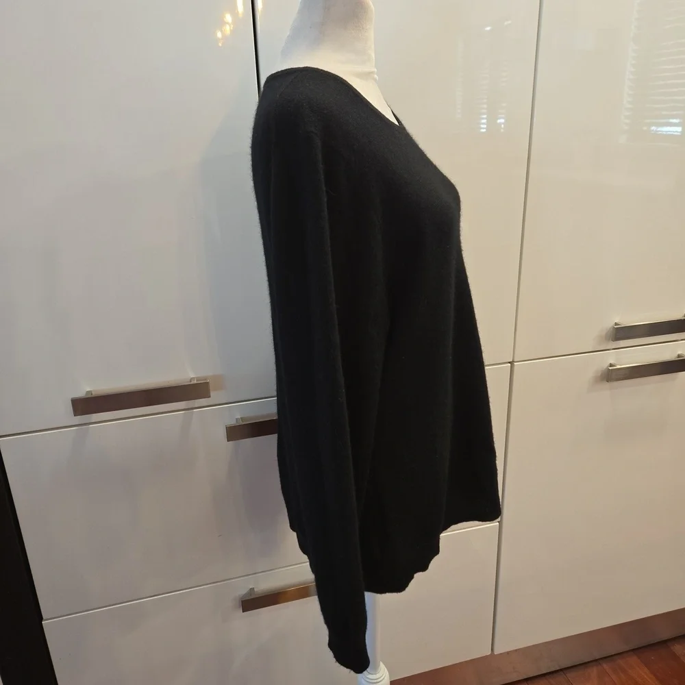 100% Cashmere Classic Black Crewneck Quiet Luxury Sweater Womens Large